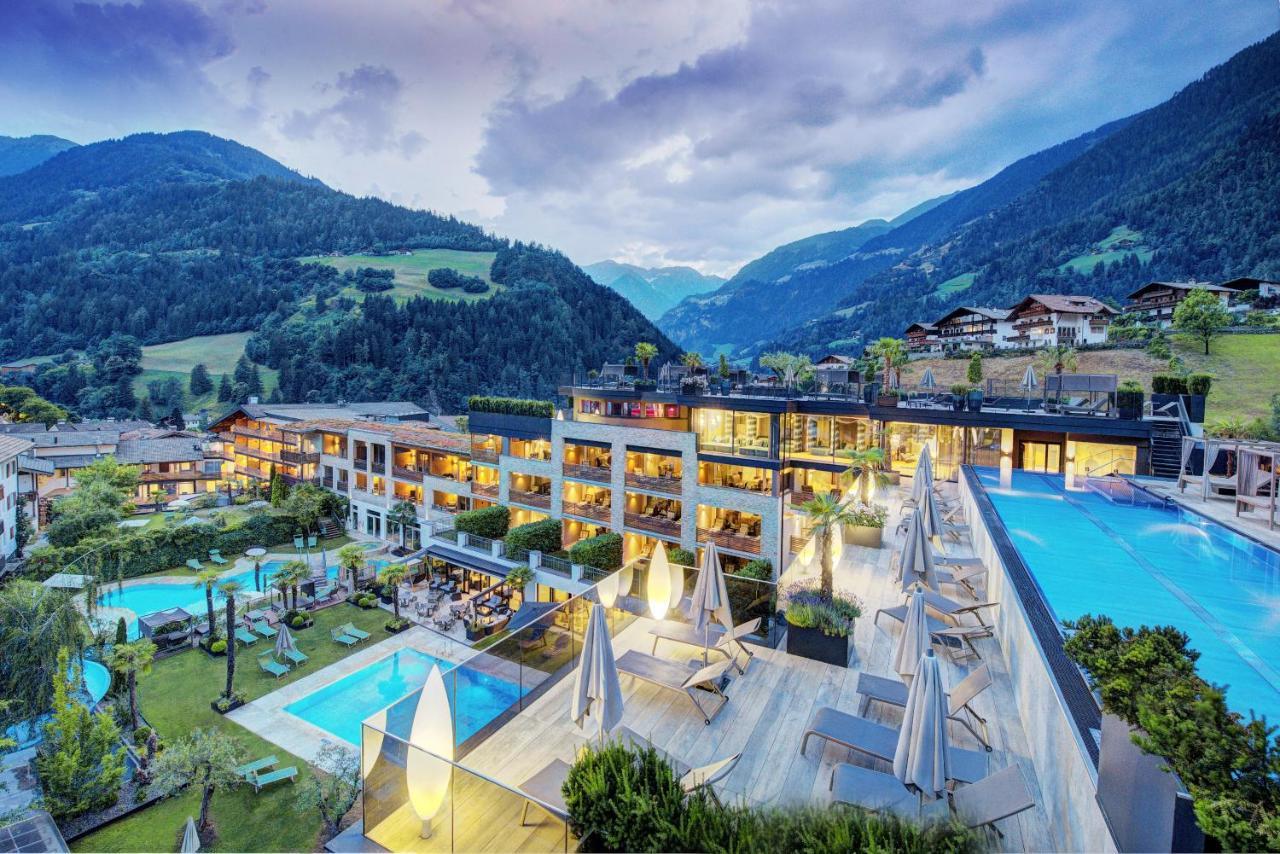 Stroblhof Active Family Spa Resort San Leonardo in Passiria Esterno foto